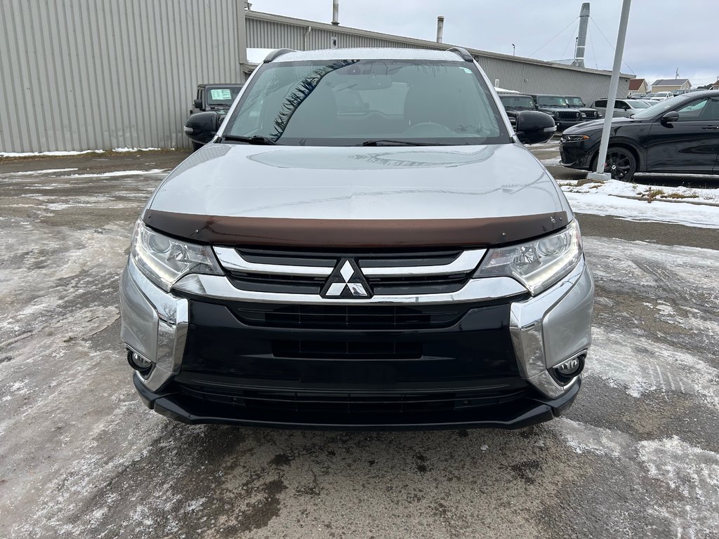 2018 Mitsubishi Outlander in Paspébiac, Quebec - 2 - w1024h768px