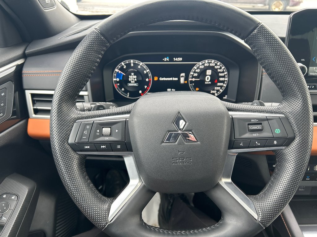 2023 Mitsubishi Outlander GT Premium in Paspébiac, Quebec - 19 - w1024h768px