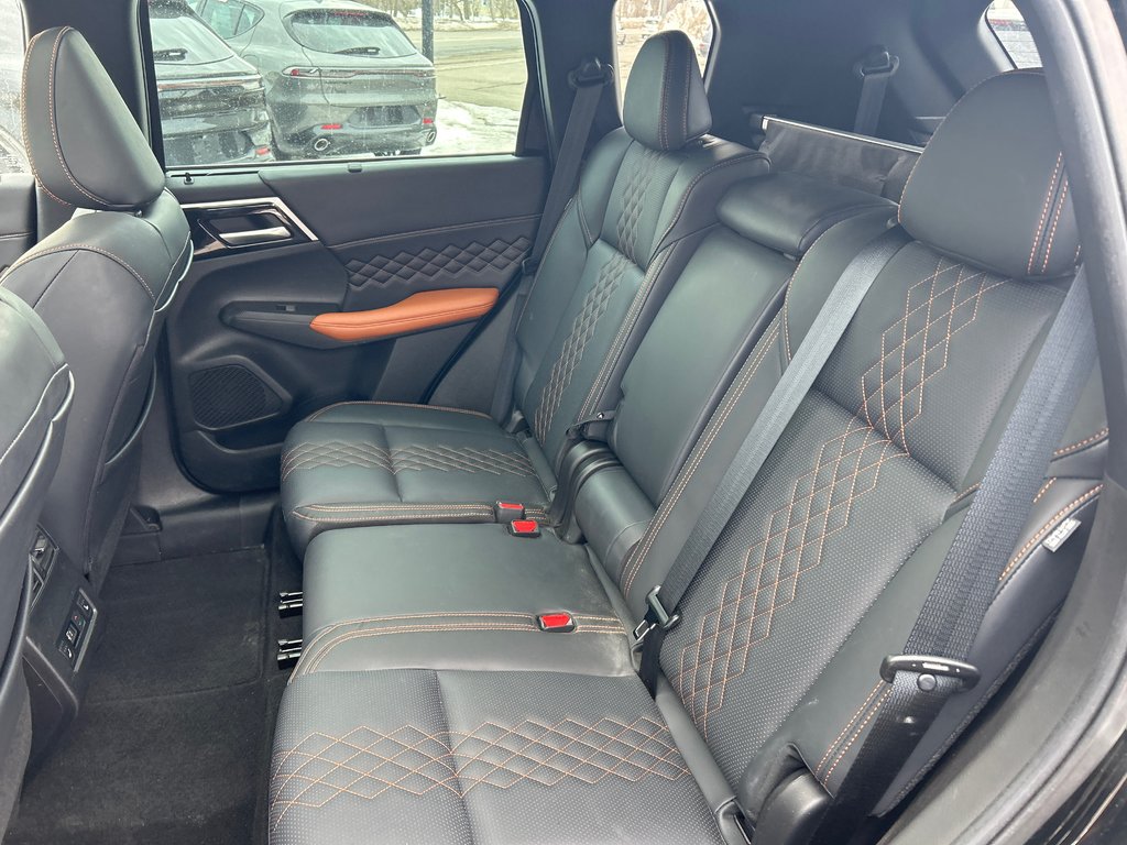 Mitsubishi Outlander GT Premium 2023 à Paspébiac, Québec - 10 - w1024h768px