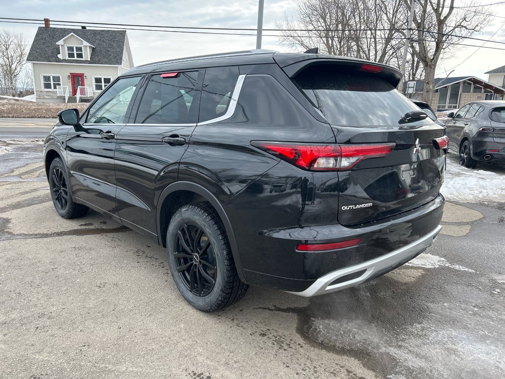 Mitsubishi Outlander GT Premium 2023 à Paspébiac, Québec - 7 - w1024h768px