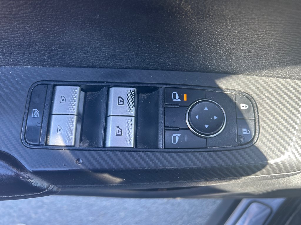 Mitsubishi Outlander ES 2023 à Paspébiac, Québec - 12 - w1024h768px