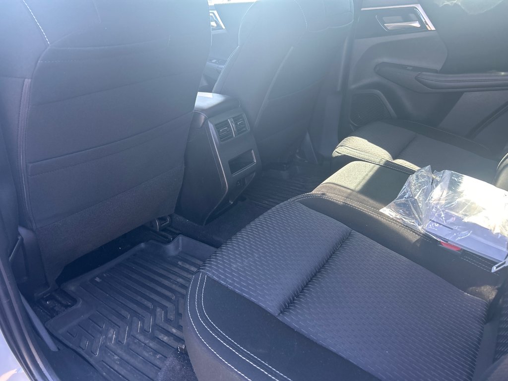 Mitsubishi Outlander ES 2023 à Paspébiac, Québec - 10 - w1024h768px