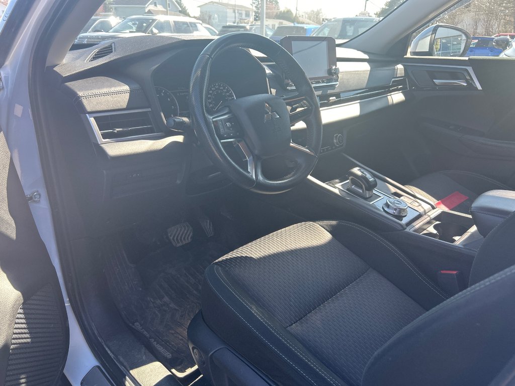 Mitsubishi Outlander ES 2023 à Paspébiac, Québec - 11 - w1024h768px