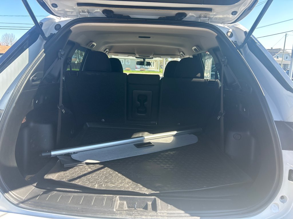Mitsubishi Outlander ES 2023 à Paspébiac, Québec - 9 - w1024h768px