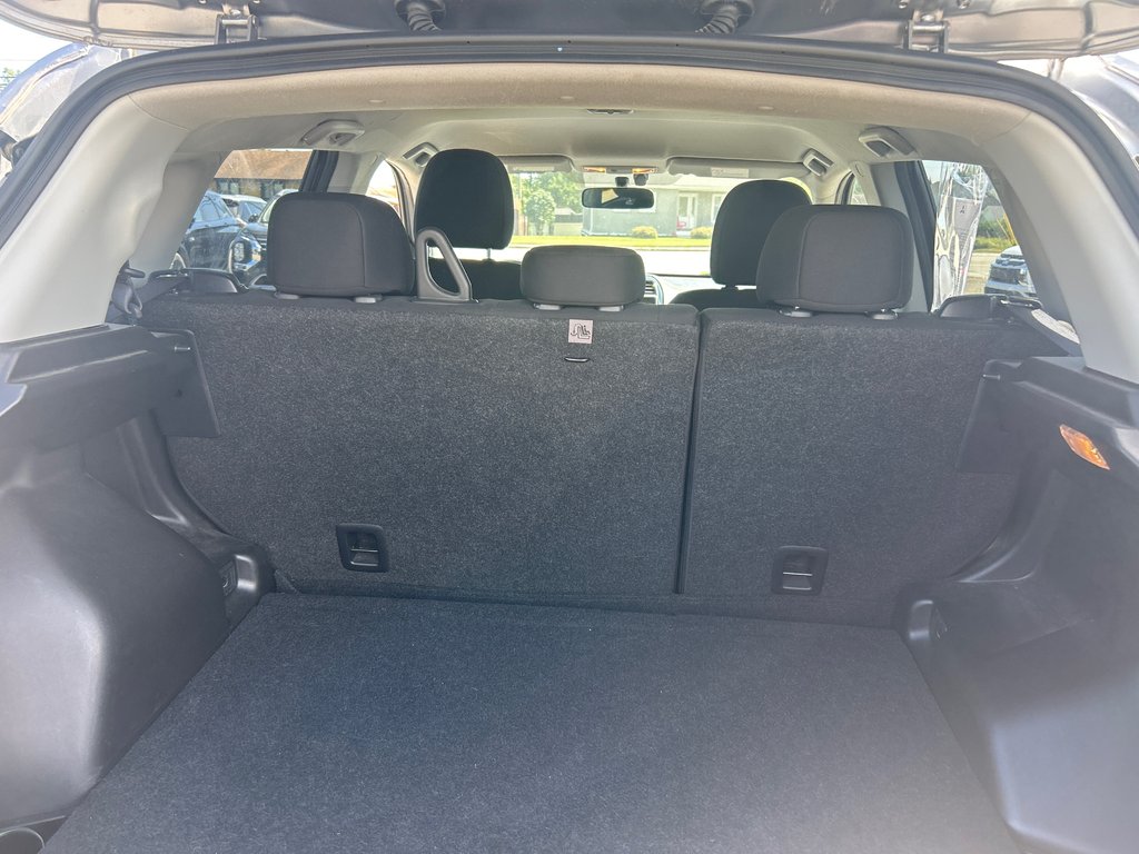 Mitsubishi RVR SE 2023 à Chandler, Québec - 9 - w1024h768px