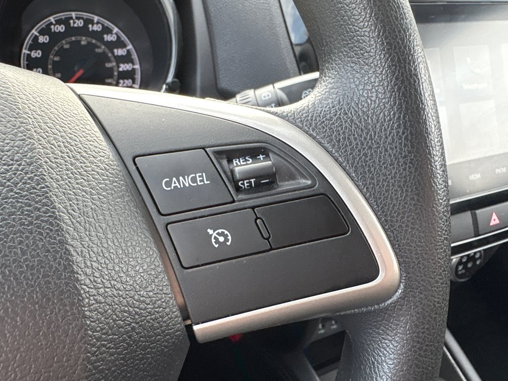 2023 Mitsubishi RVR ES in Paspébiac, Quebec - 17 - w1024h768px