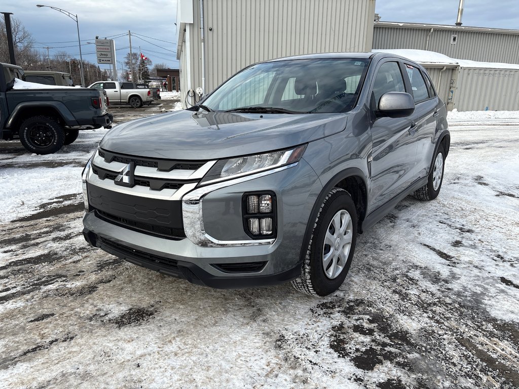 2023 Mitsubishi RVR ES in Paspébiac, Quebec - 1 - w1024h768px
