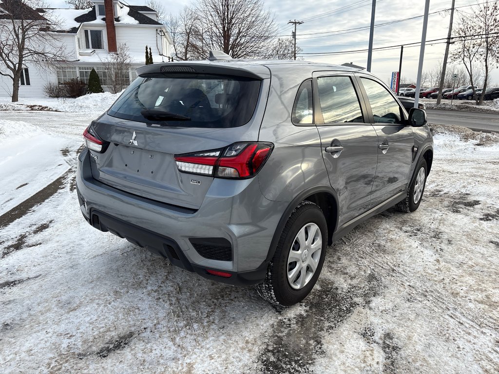 2023 Mitsubishi RVR ES in Paspébiac, Quebec - 5 - w1024h768px