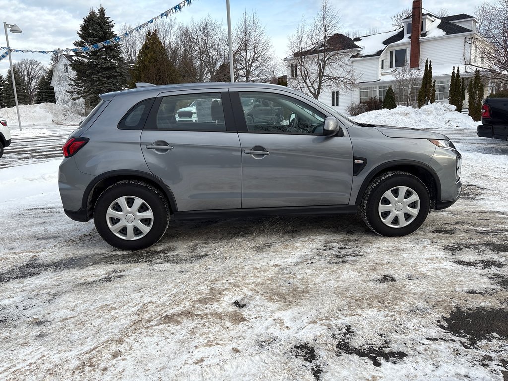 2023 Mitsubishi RVR ES in Paspébiac, Quebec - 4 - w1024h768px