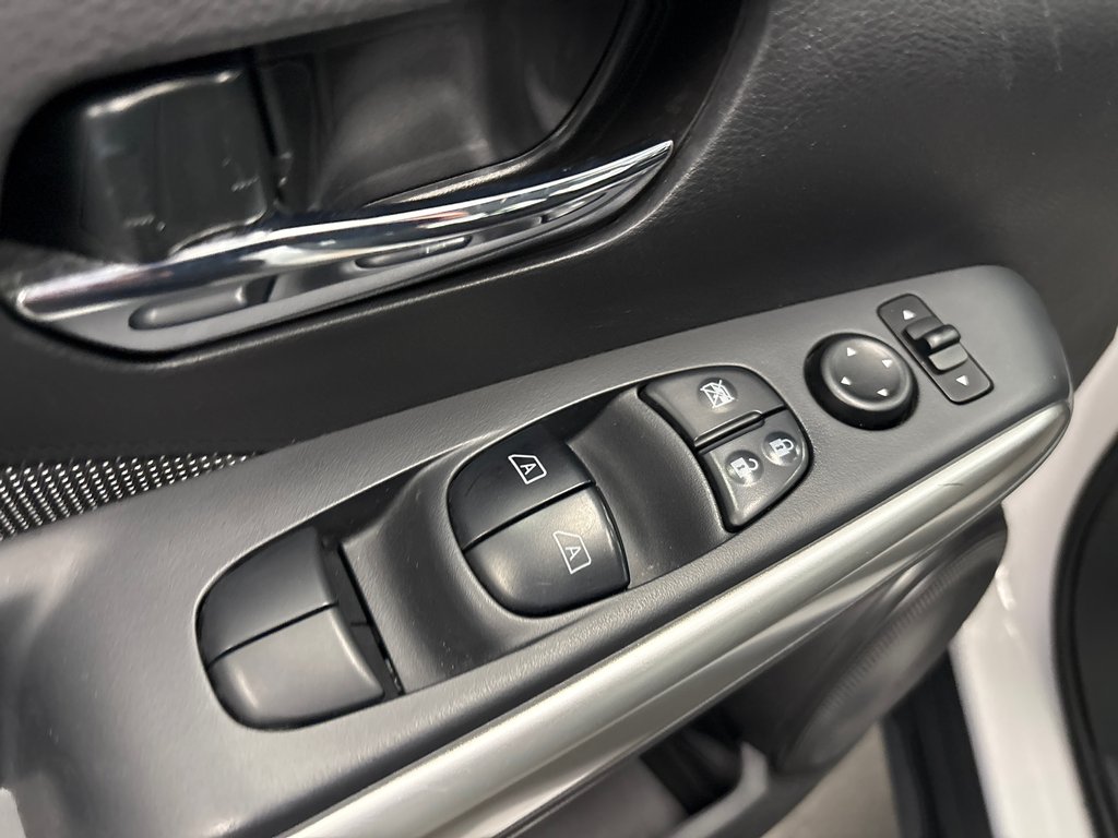 2019 Nissan Kicks in Paspébiac, Quebec - 11 - w1024h768px