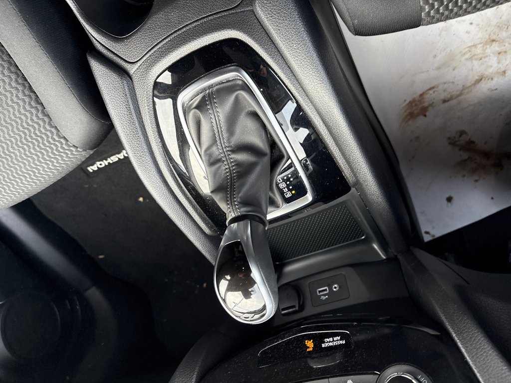 Nissan Qashqai S 2023 à Paspébiac, Québec - 13 - w1024h768px