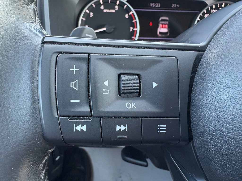 2023 Nissan Rogue S in Chandler, Quebec - 17 - w1024h768px
