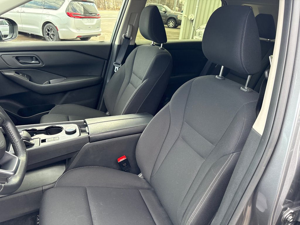 2024 Nissan Rogue S in Paspébiac, Quebec - 11 - w1024h768px