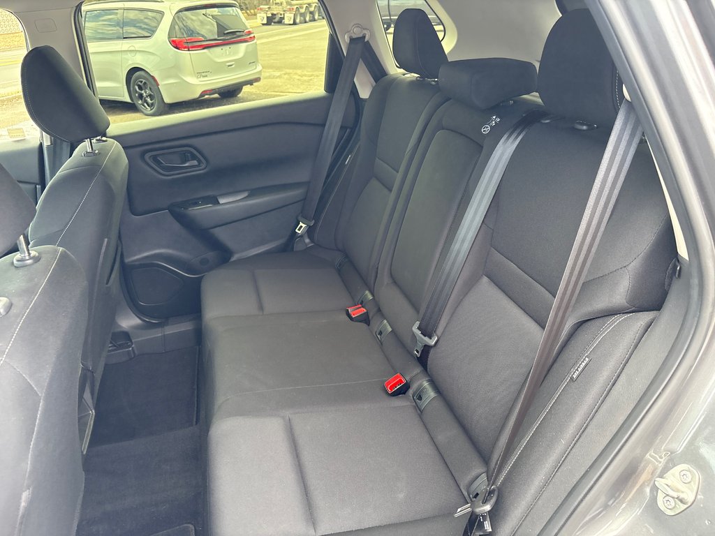2024 Nissan Rogue S in Paspébiac, Quebec - 9 - w1024h768px