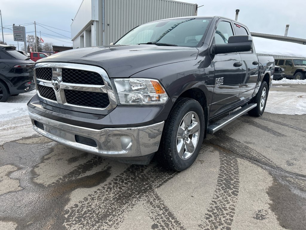 2021 Ram 1500 Classic Tradesman in Paspébiac, Quebec - 1 - w1024h768px