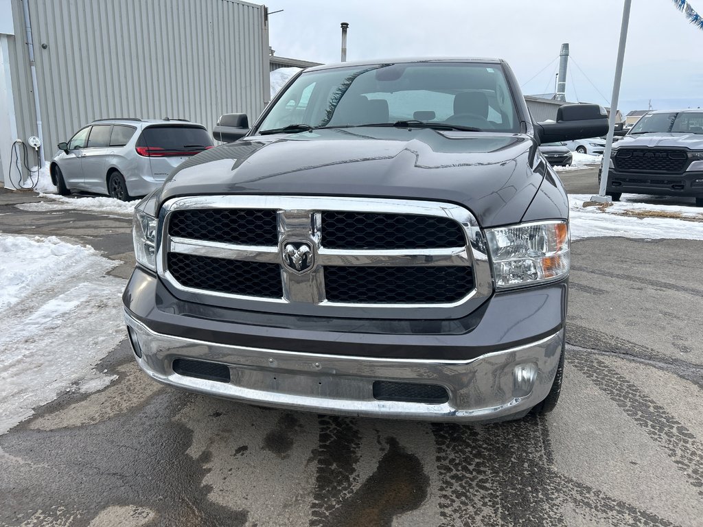 2021 Ram 1500 Classic Tradesman in Paspébiac, Quebec - 2 - w1024h768px