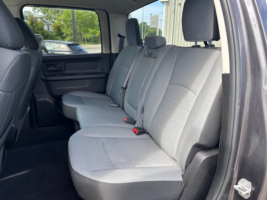 Ram 1500 Classic Express 2021 à Chandler, Québec - 9 - w1024h768px