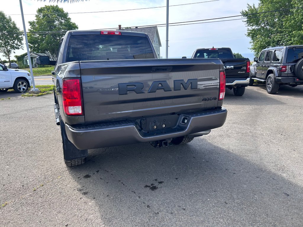 Ram 1500 Classic Express 2021 à Chandler, Québec - 6 - w1024h768px