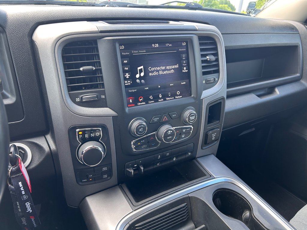 Ram 1500 Classic Express 2021 à Chandler, Québec - 14 - w1024h768px