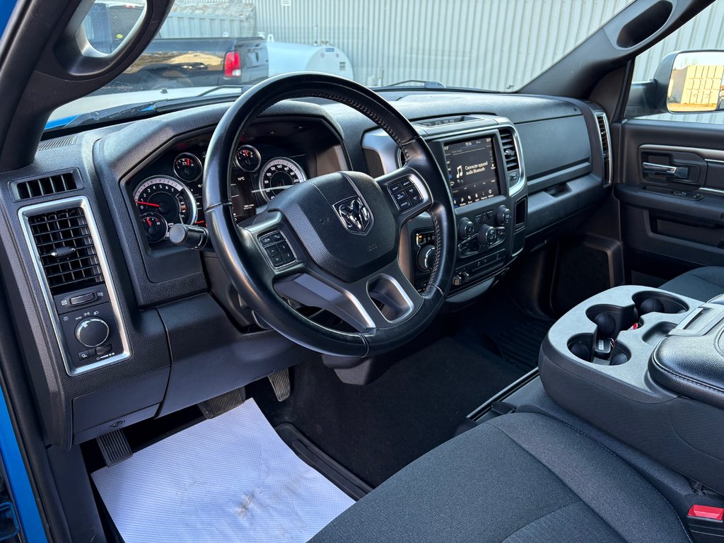 2021 Ram 1500 Classic Warlock in Paspébiac, Quebec - 10 - w1024h768px