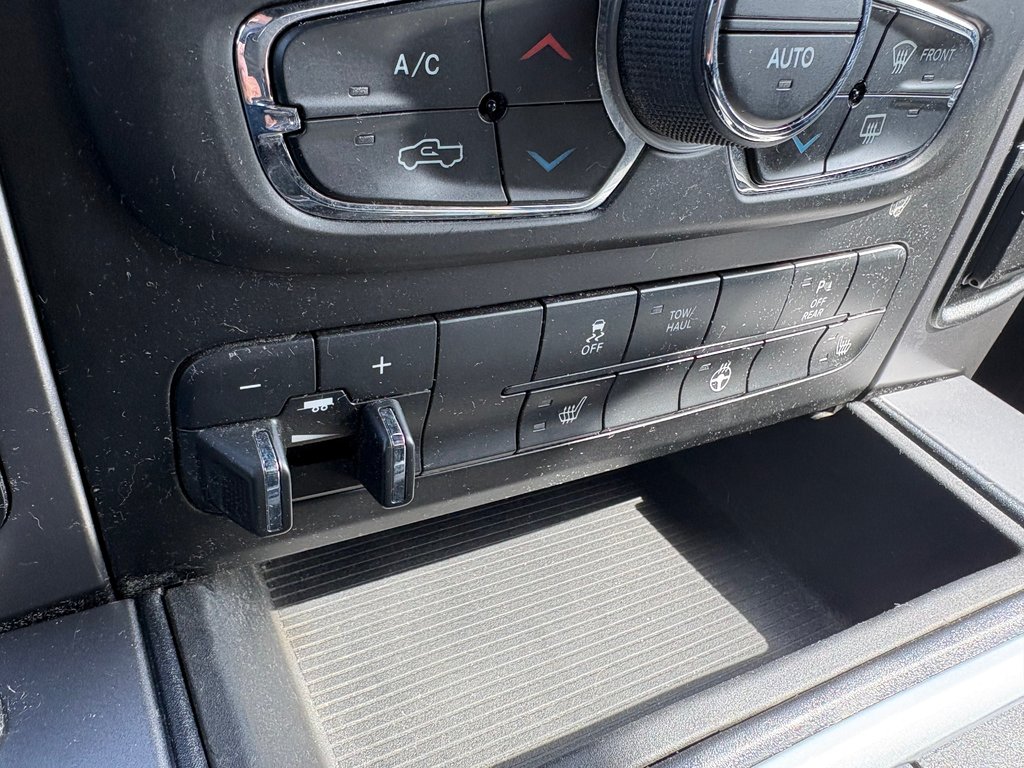 2021 Ram 1500 Classic Warlock in Paspébiac, Quebec - 15 - w1024h768px