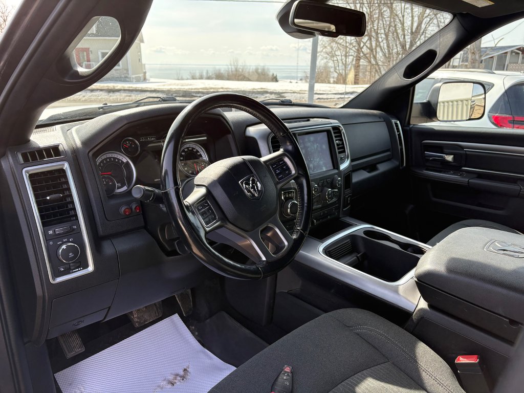 2021 Ram 1500 Classic Warlock in Paspébiac, Quebec - 10 - w1024h768px