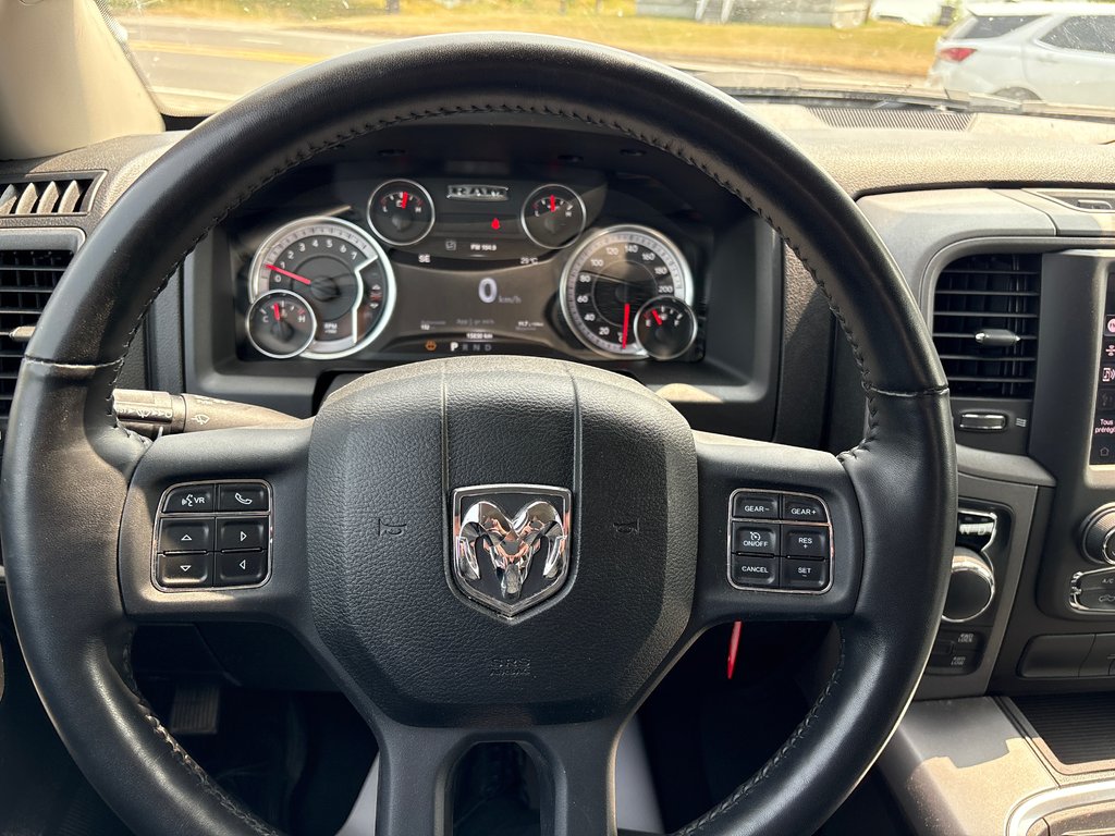 2022 Ram 1500 Classic Express in Chandler, Quebec - 14 - w1024h768px