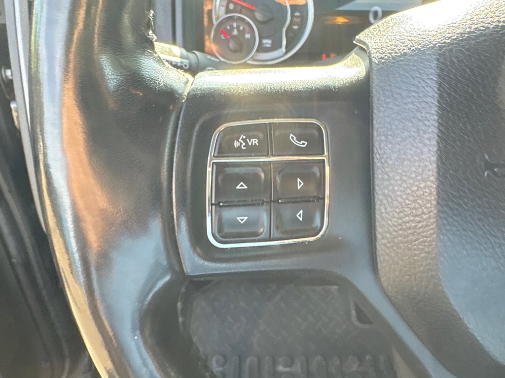 Ram 1500 Classic Express 2022 à Paspébiac, Québec - 20 - w1024h768px