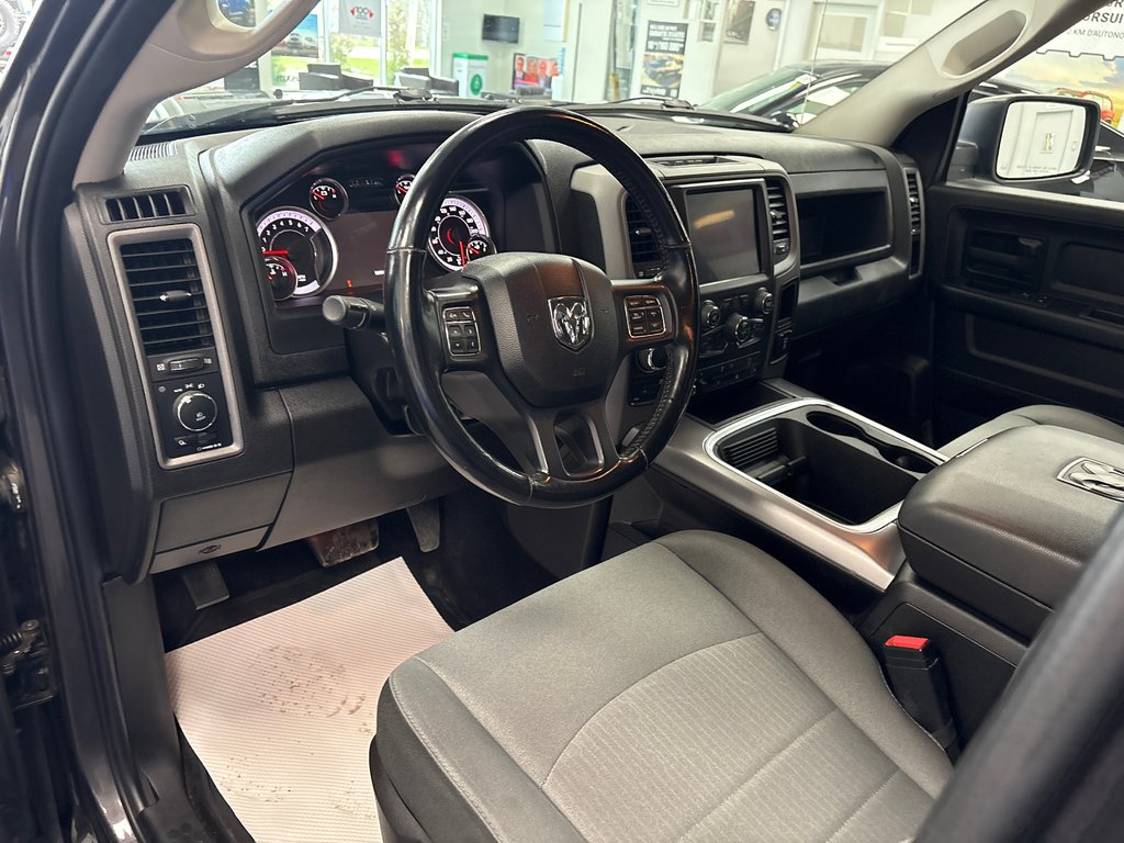 2022 Ram 1500 Classic Express in Paspébiac, Quebec - 11 - w1024h768px