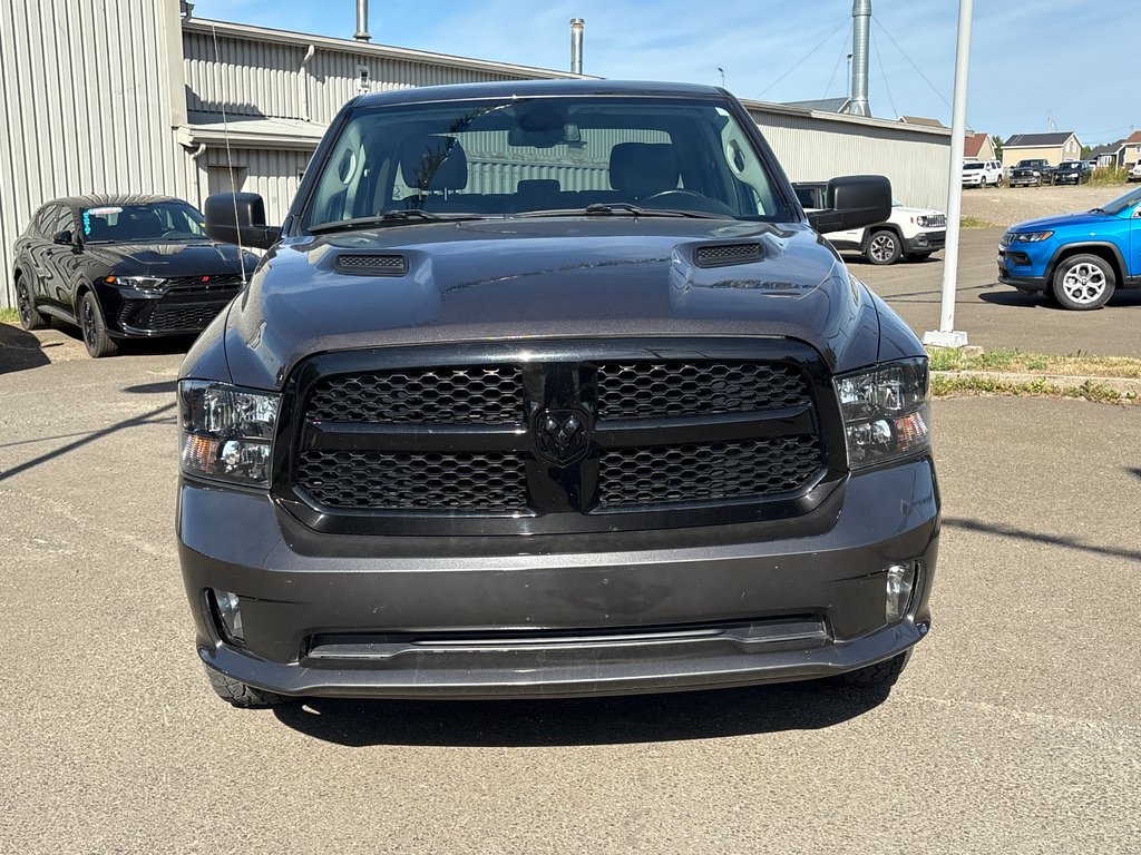 Ram 1500 Classic Express 2022 à Paspébiac, Québec - 2 - w1024h768px