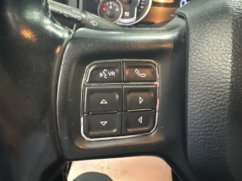 2022 Ram 1500 Classic Express in Paspébiac, Quebec - 18 - w1024h768px