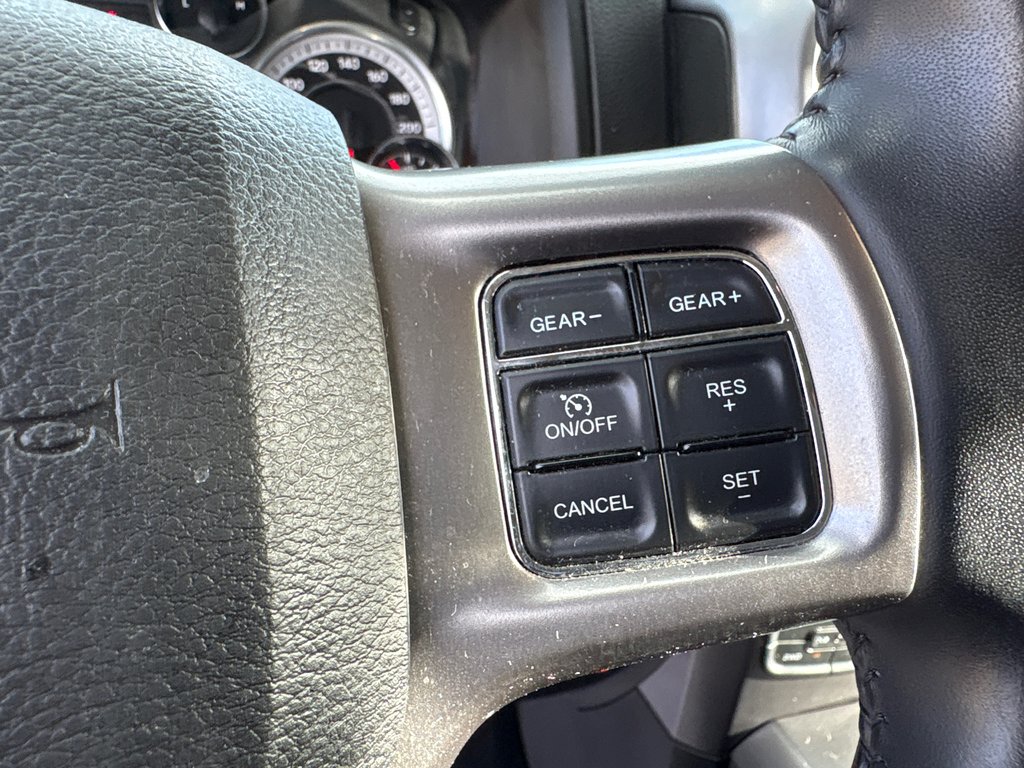 Ram 1500 Classic SLT 2022 à Paspébiac, Québec - 17 - w1024h768px