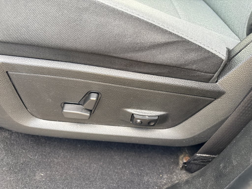 Ram 1500 Classic SLT 2022 à Paspébiac, Québec - 13 - w1024h768px