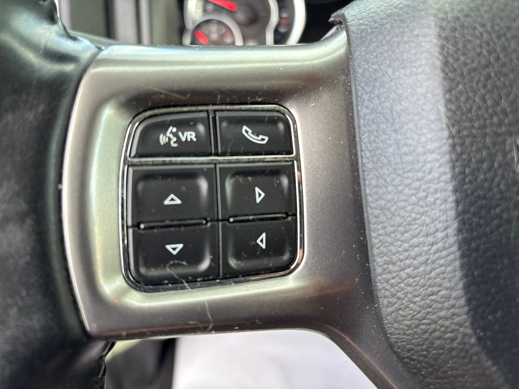 Ram 1500 Classic SLT 2022 à Paspébiac, Québec - 18 - w1024h768px