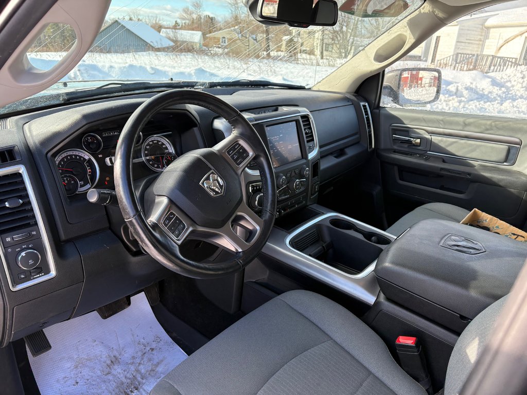 Ram 1500 Classic SLT 2022 à Paspébiac, Québec - 19 - w1024h768px
