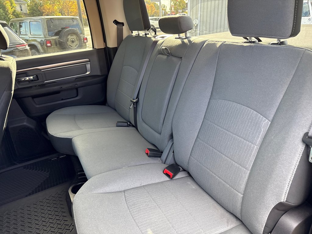 Ram 1500 Classic SLT 2022 à Paspébiac, Québec - 10 - w1024h768px