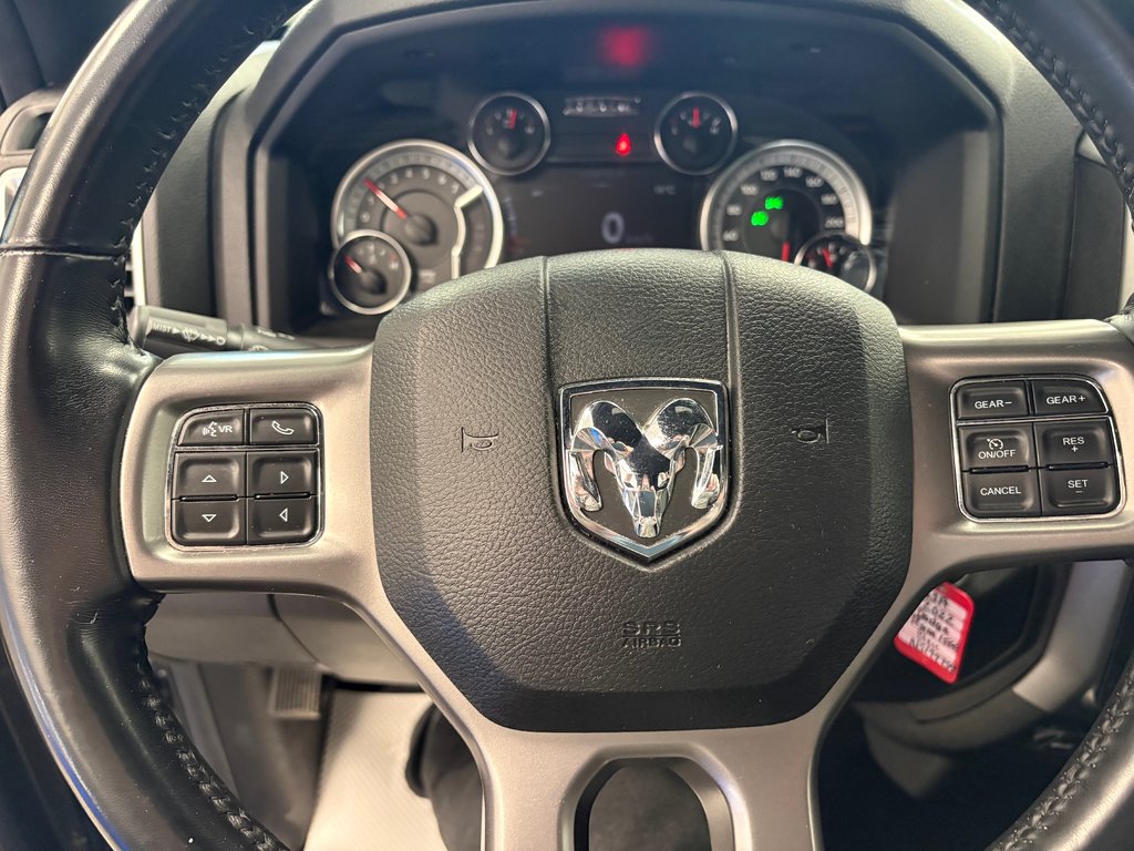 2022 Ram 1500 Classic Warlock in Paspébiac, Quebec - 15 - w1024h768px