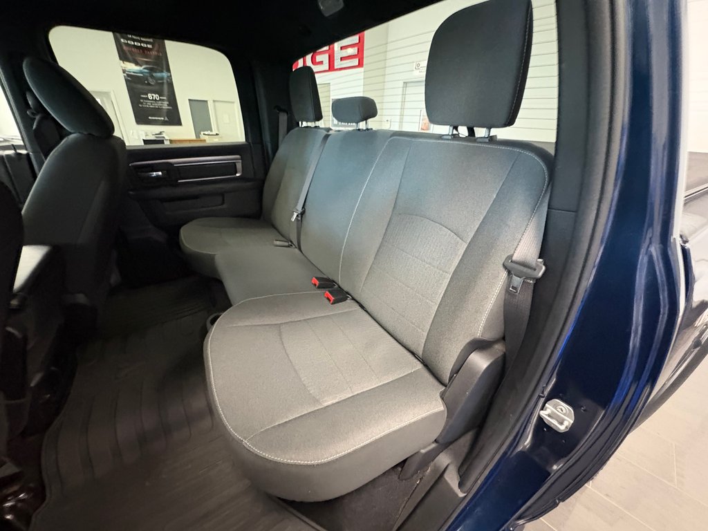 2022 Ram 1500 Classic Warlock in Paspébiac, Quebec - 10 - w1024h768px