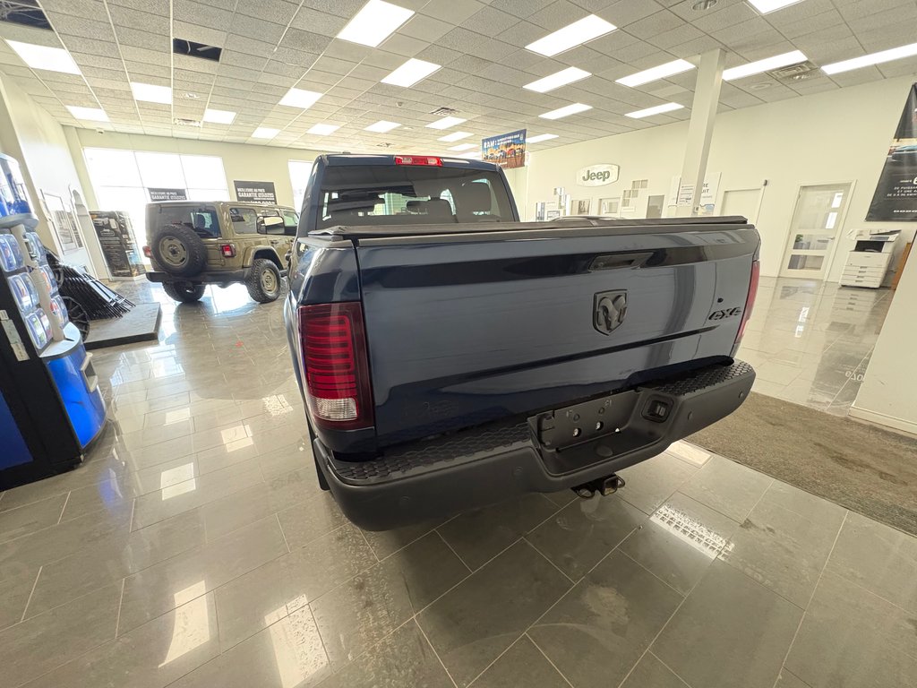 2022 Ram 1500 Classic Warlock in Paspébiac, Quebec - 6 - w1024h768px