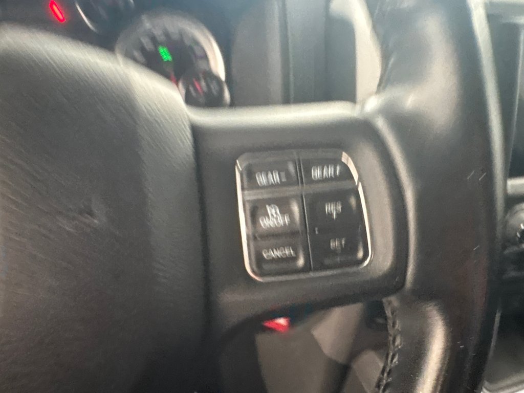 2022 Ram 1500 Classic Express in Paspébiac, Quebec - 18 - w1024h768px
