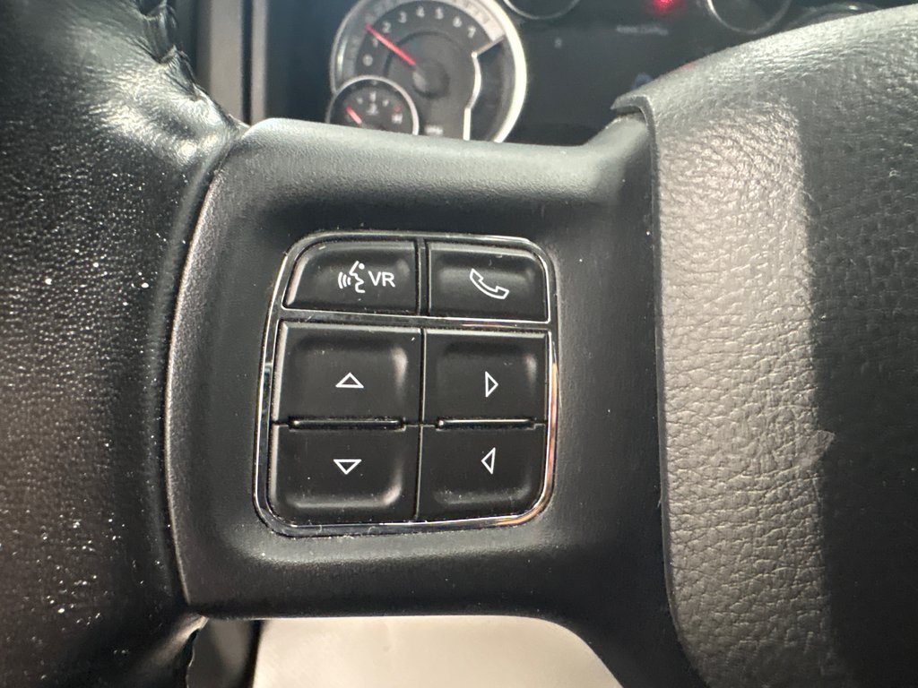 2022 Ram 1500 Classic Express in Paspébiac, Quebec - 19 - w1024h768px