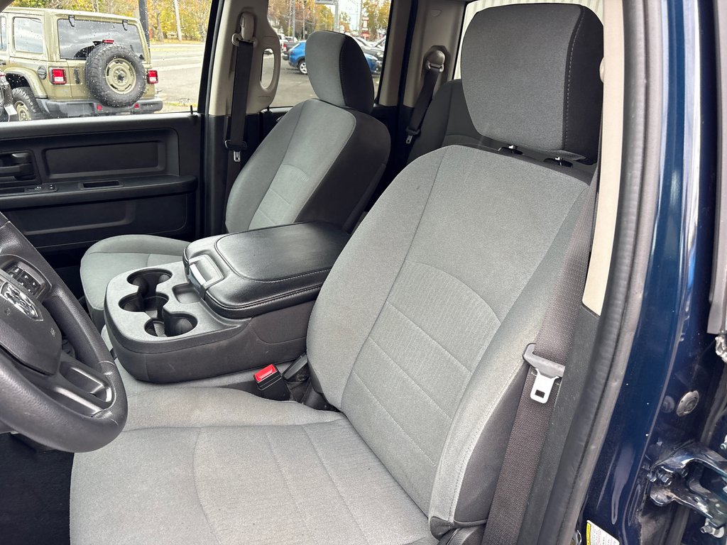 Ram 1500 Classic Tradesman 2023 à Paspébiac, Québec - 11 - w1024h768px