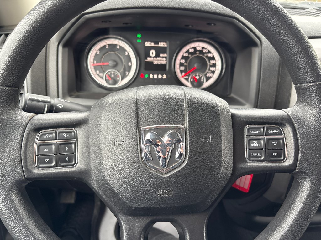 Ram 1500 Classic Tradesman 2023 à Paspébiac, Québec - 19 - w1024h768px