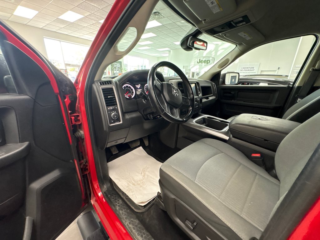 Ram 1500 Classic Express 2023 à Paspébiac, Québec - 11 - w1024h768px