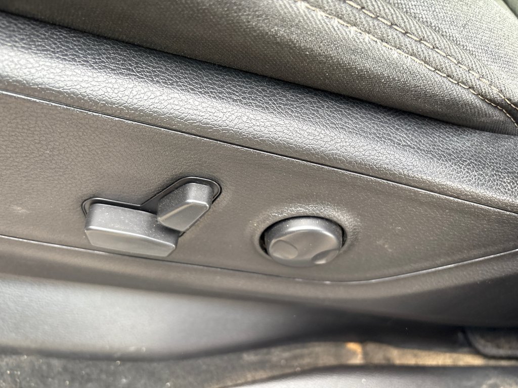 Ram 1500 Big Horn 2022 à Paspébiac, Québec - 12 - w1024h768px