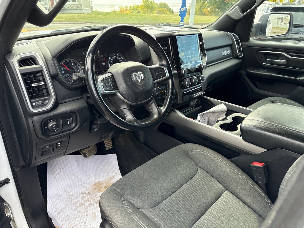 Ram 1500 Big Horn 2022 à Paspébiac, Québec - 10 - w1024h768px
