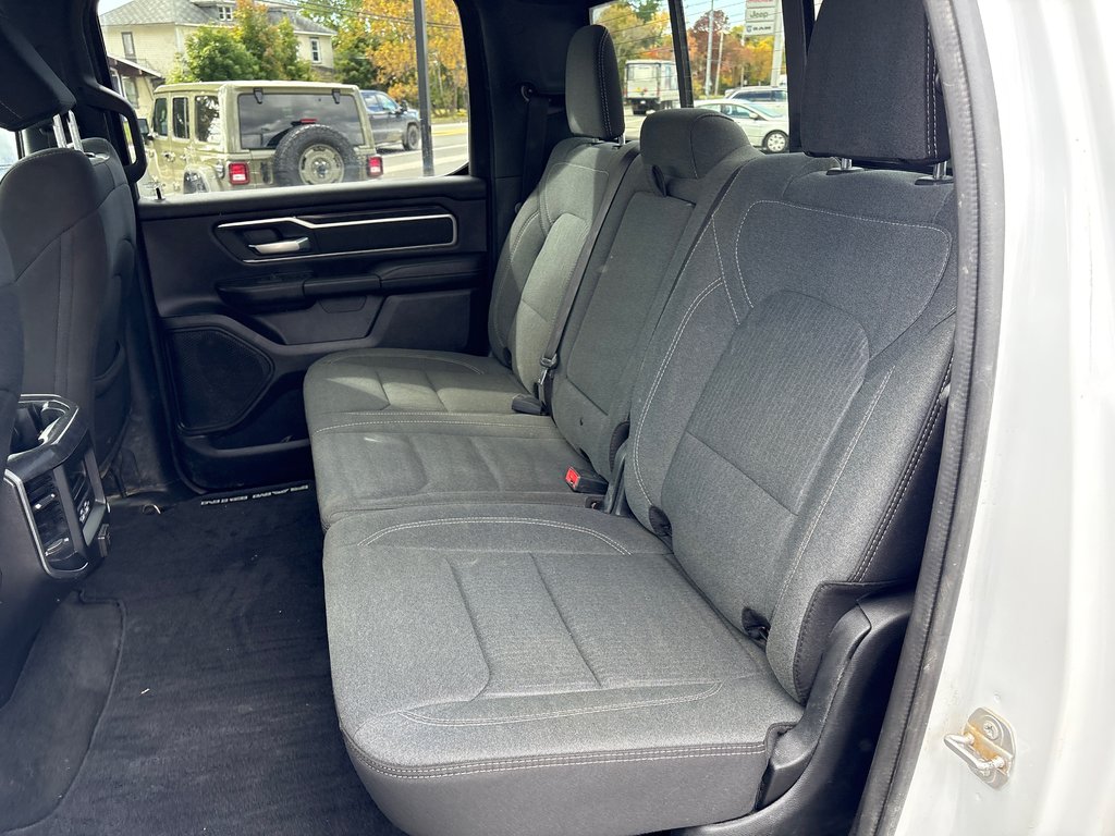 Ram 1500 Big Horn 2022 à Paspébiac, Québec - 9 - w1024h768px