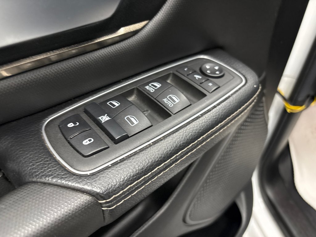 2022 Ram 1500 Sport in Paspébiac, Quebec - 16 - w1024h768px