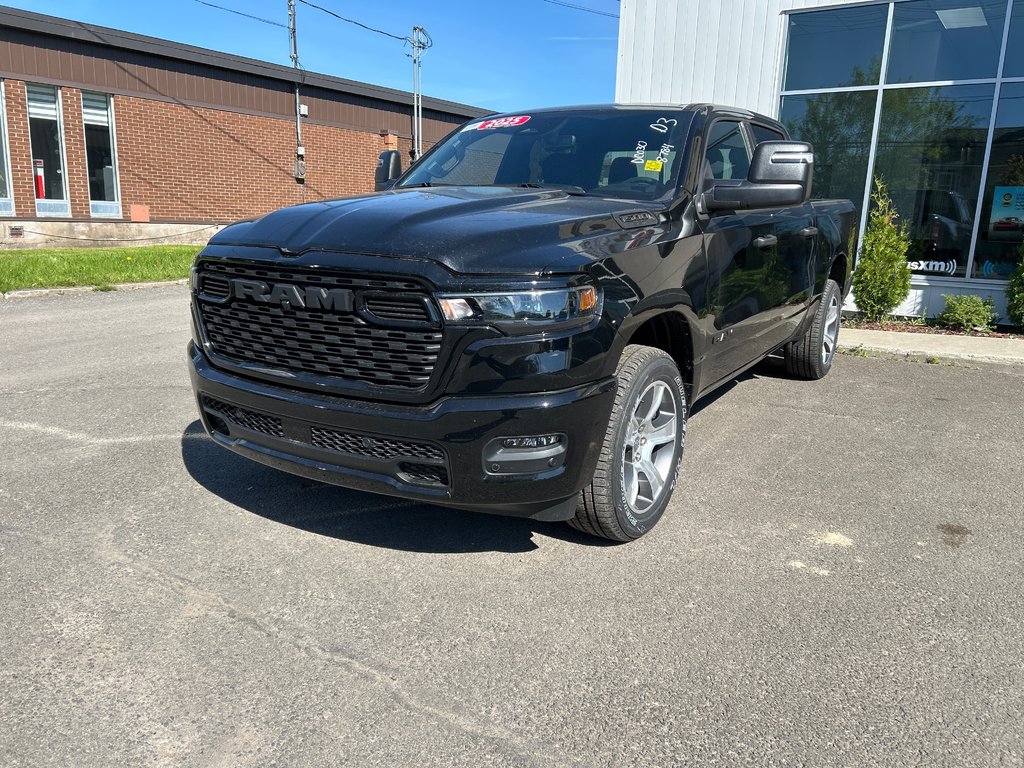 2025  1500 TRADESMAN in Paspébiac, Quebec - 1 - w1024h768px