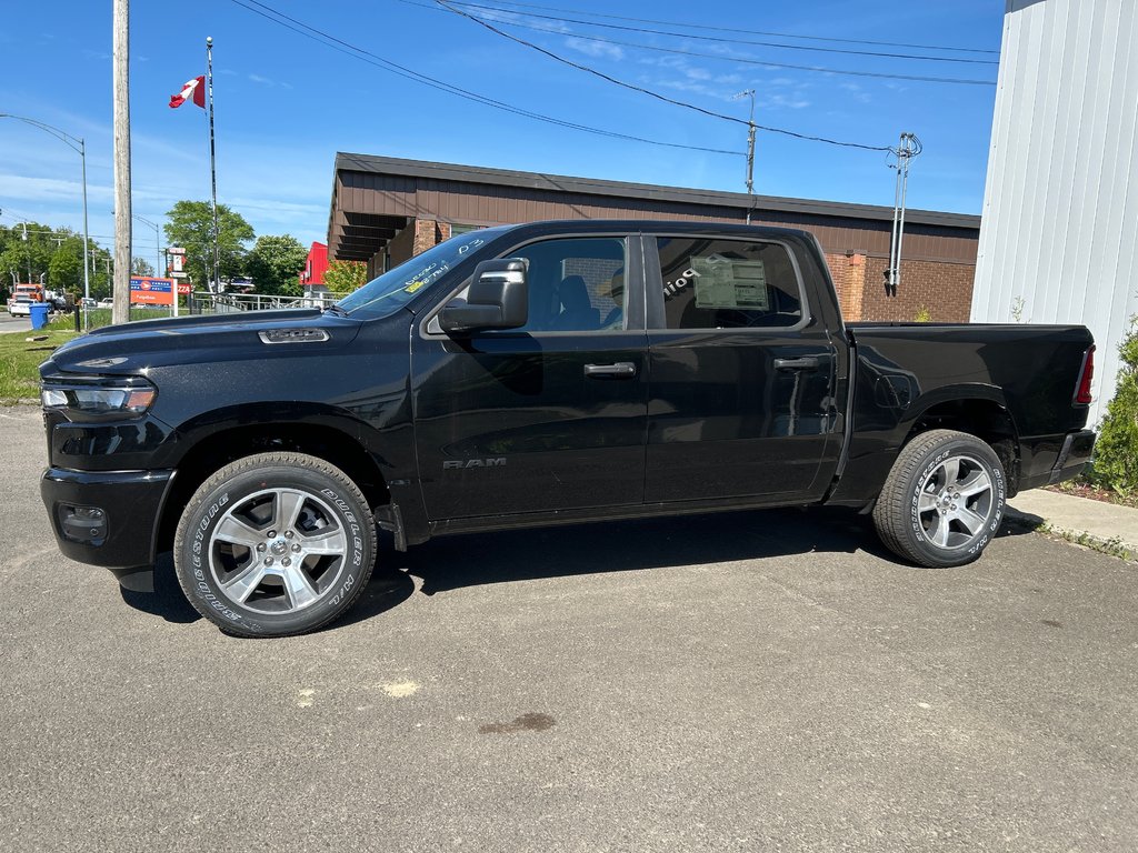 2025  1500 TRADESMAN in Paspébiac, Quebec - 2 - w1024h768px